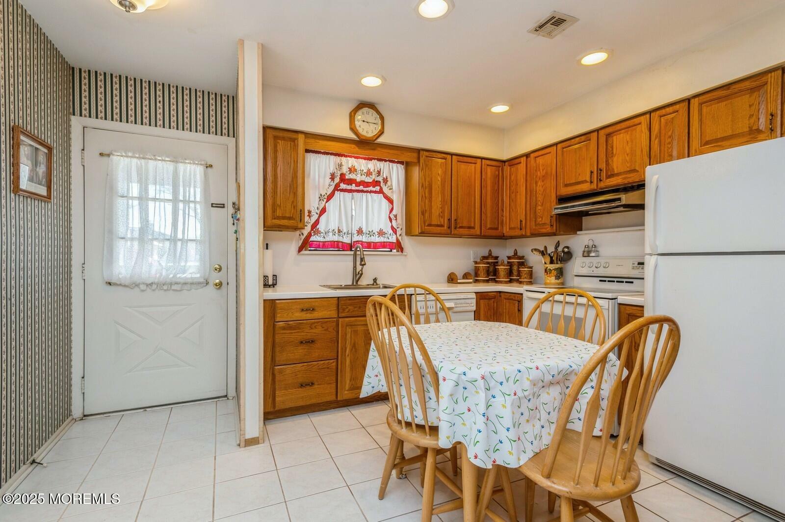 Property Photo:  10 Ellsworth Court  NJ 07701 