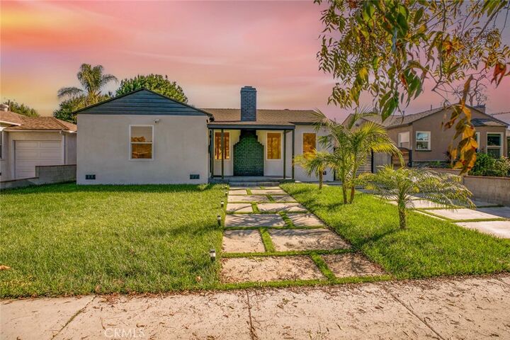 Property Photo: 1440 N Maple Street CA 91505