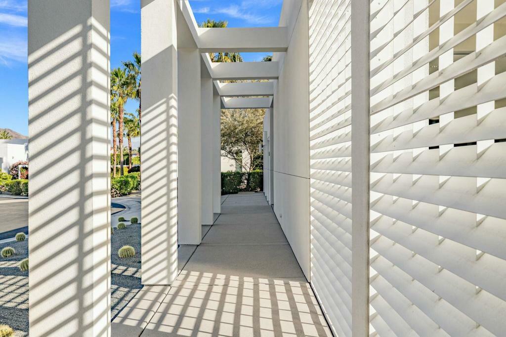 Property Photo: 3088 Linea Terrace CA 92264