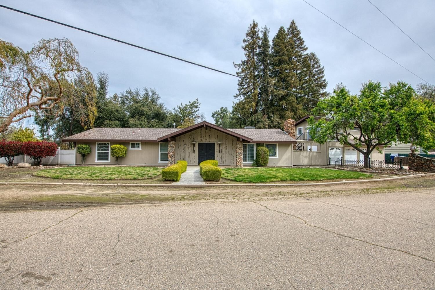 Property Photo: 18176 Little Beaver Road CA 93657