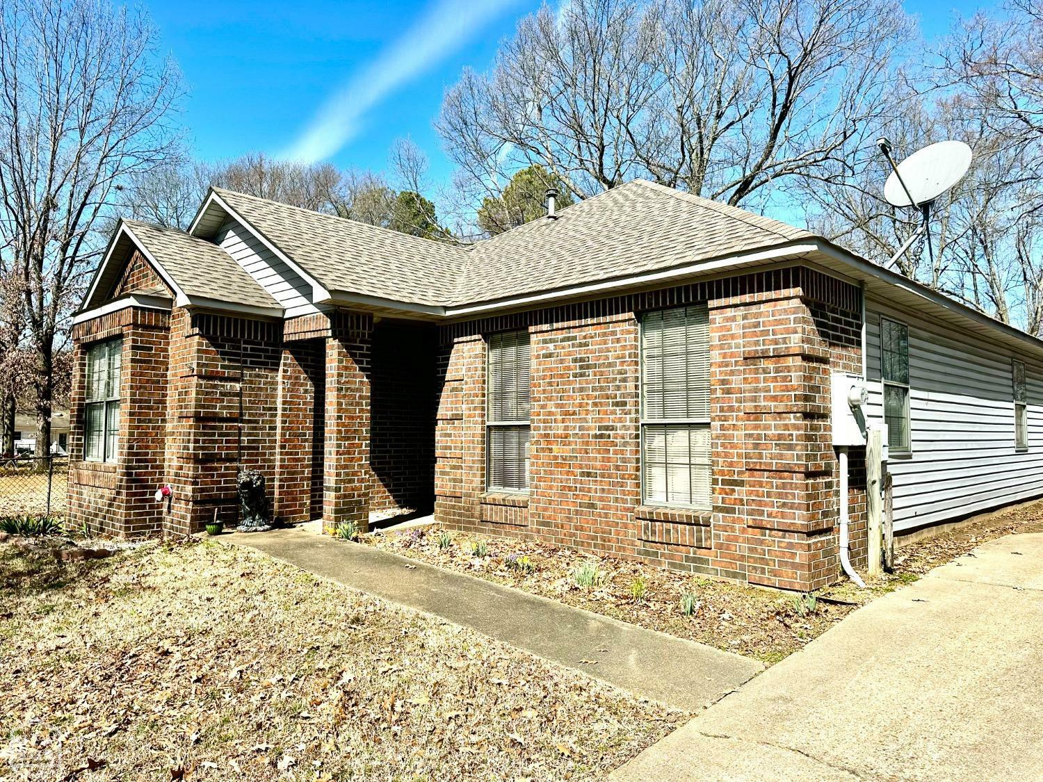 Property Photo:  2022 Tanglewood Drive  AR 72401 