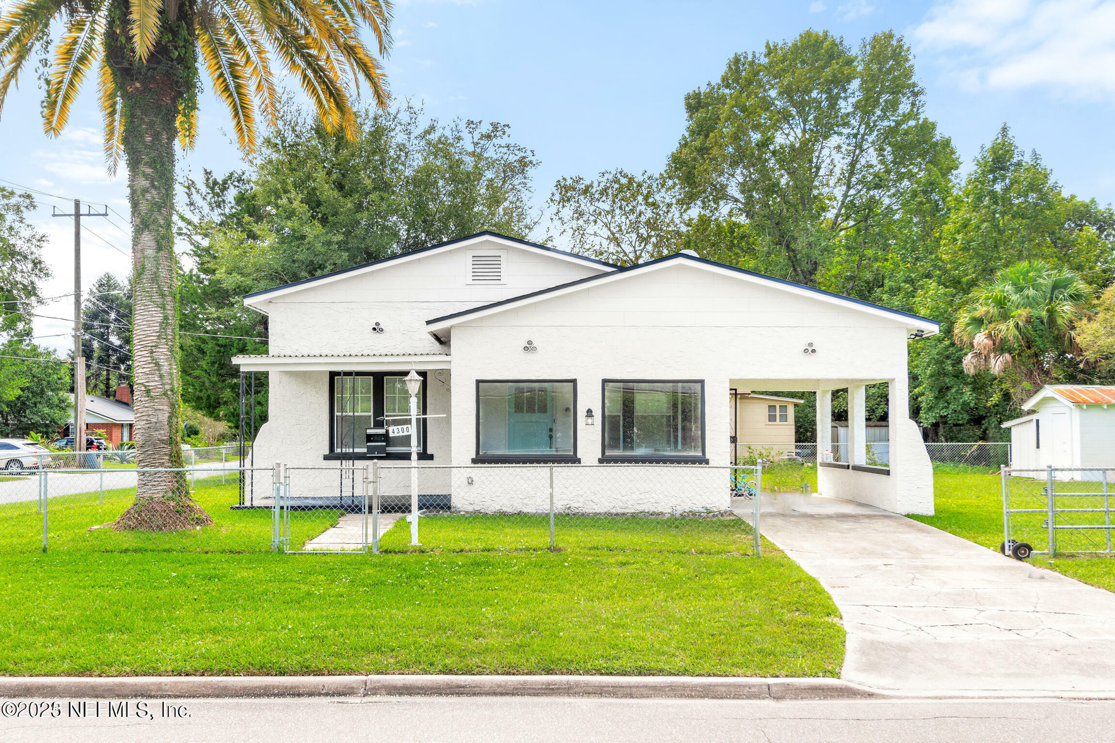 Property Photo: 4300 Lexington Avenue FL 32210