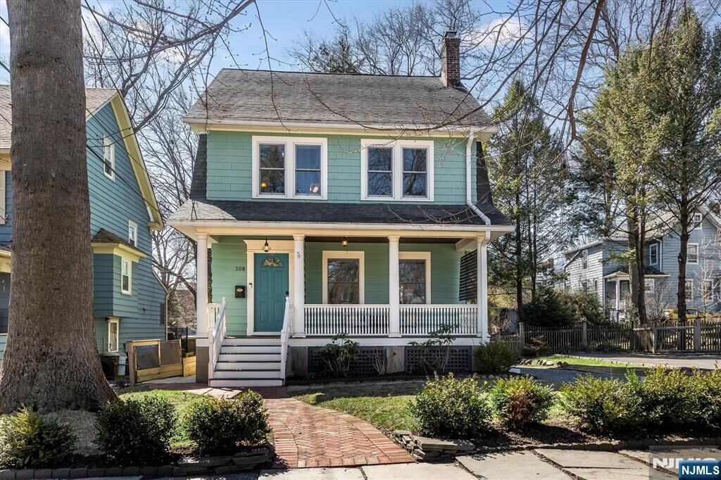 Property Photo:  208 Washington Street  NJ 07028 