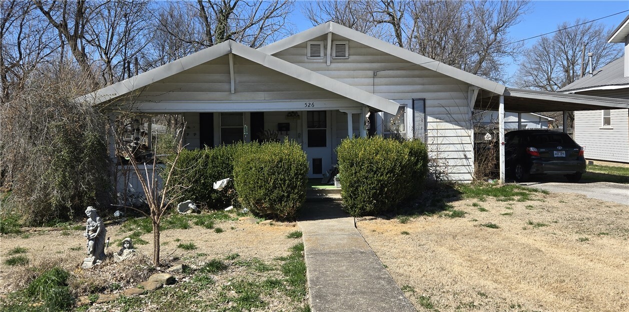 Property Photo:  526 Spring Street  AR 72764 