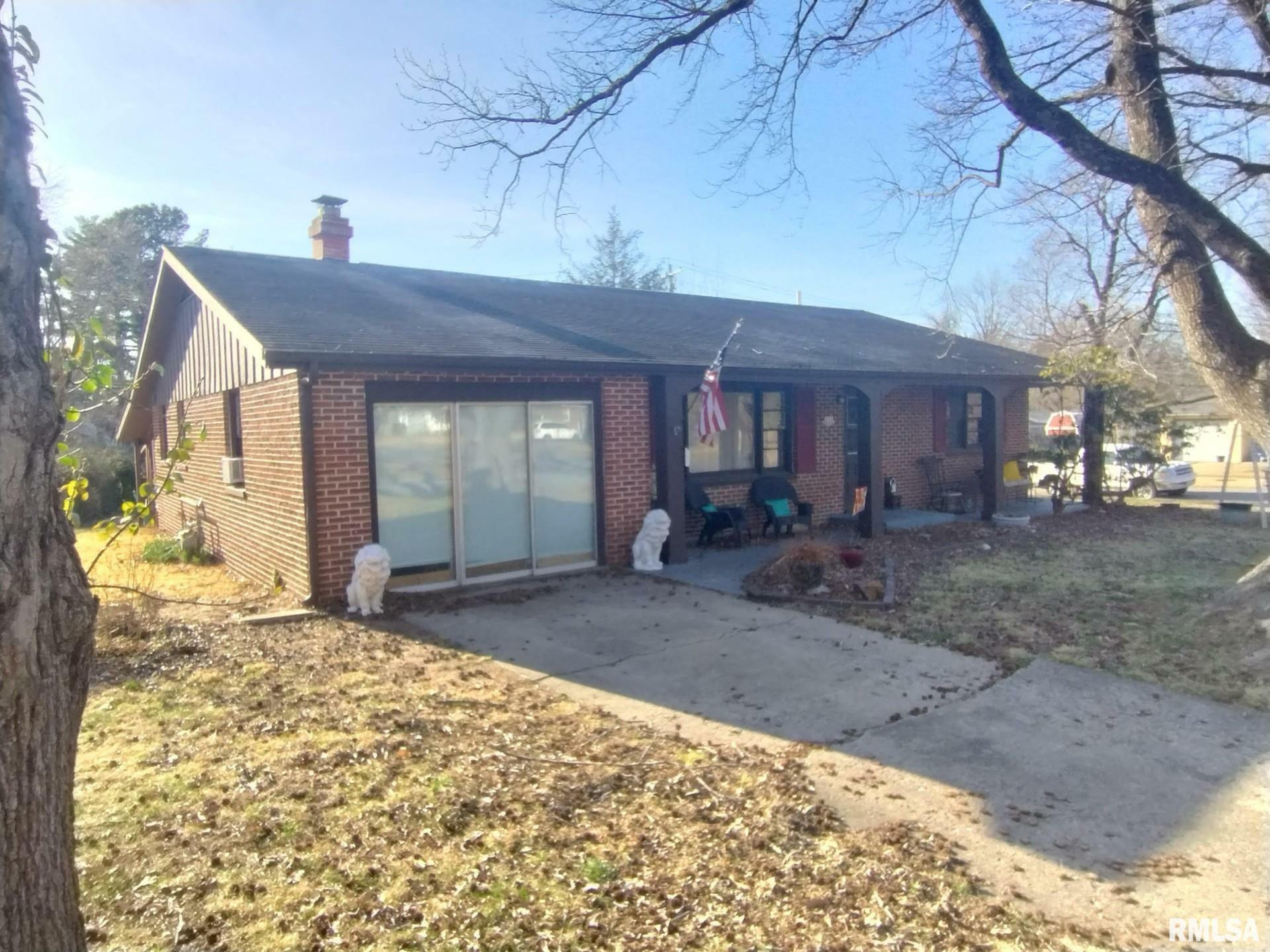 Property Photo:  600 S Skyline Drive  IL 62901 