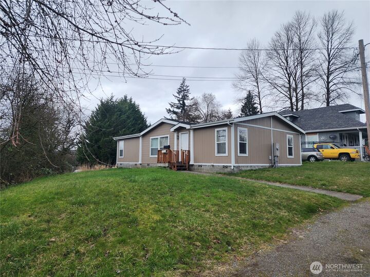 920 NW St Helens Avenue  Chehalis WA 98532 photo