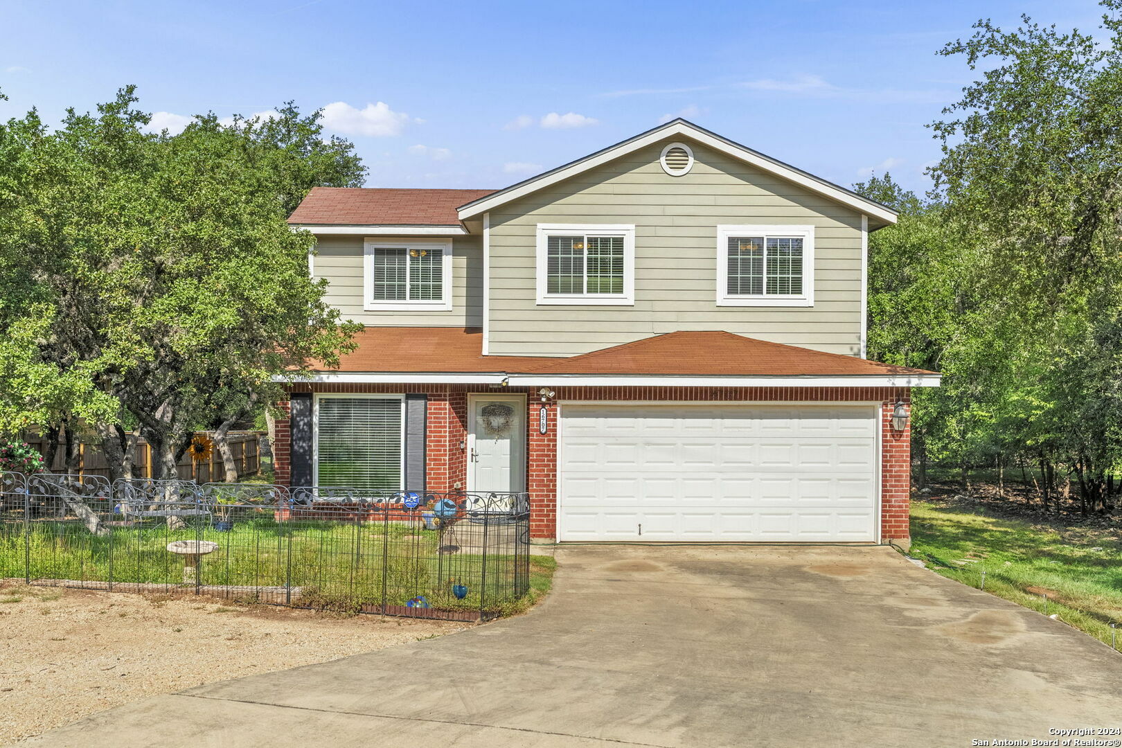 Property Photo: 16707 Parkstone Blvd TX 78232