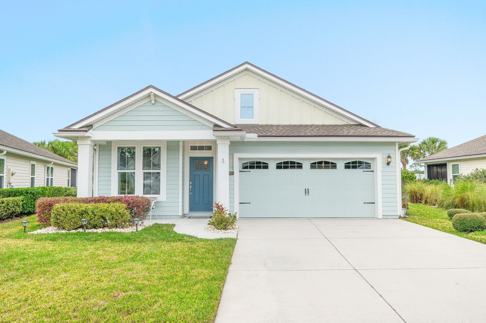 Property Photo: 913 Watson Rd FL 32086