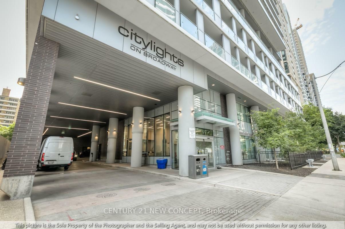 Property Photo: 99 Broadway Avenue 210 ON M4P 0E3