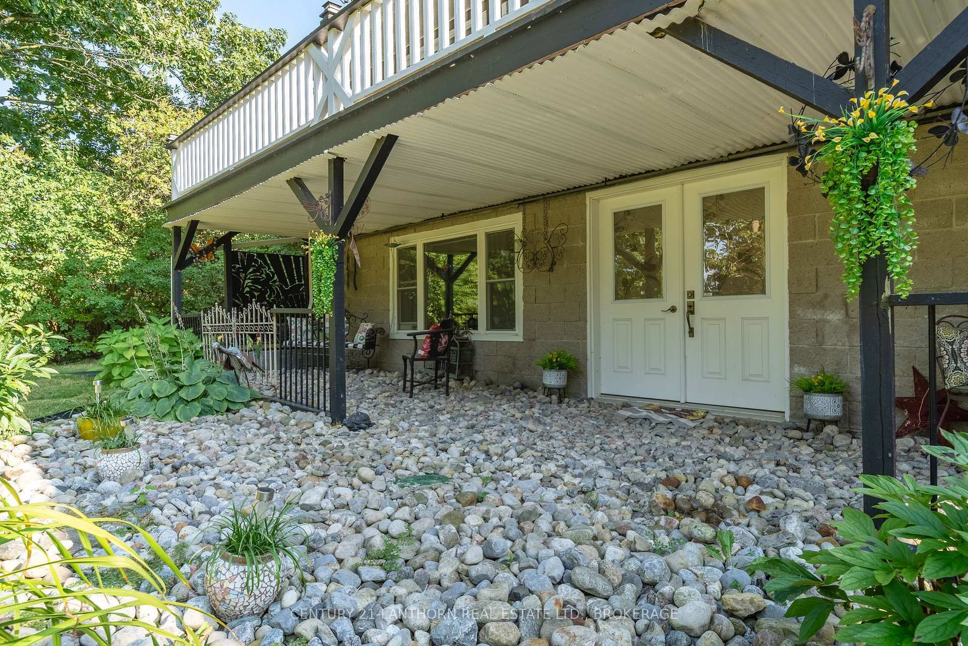 Photo de la propriété: 11807 Loyalist Parkway ON K0K 2T0