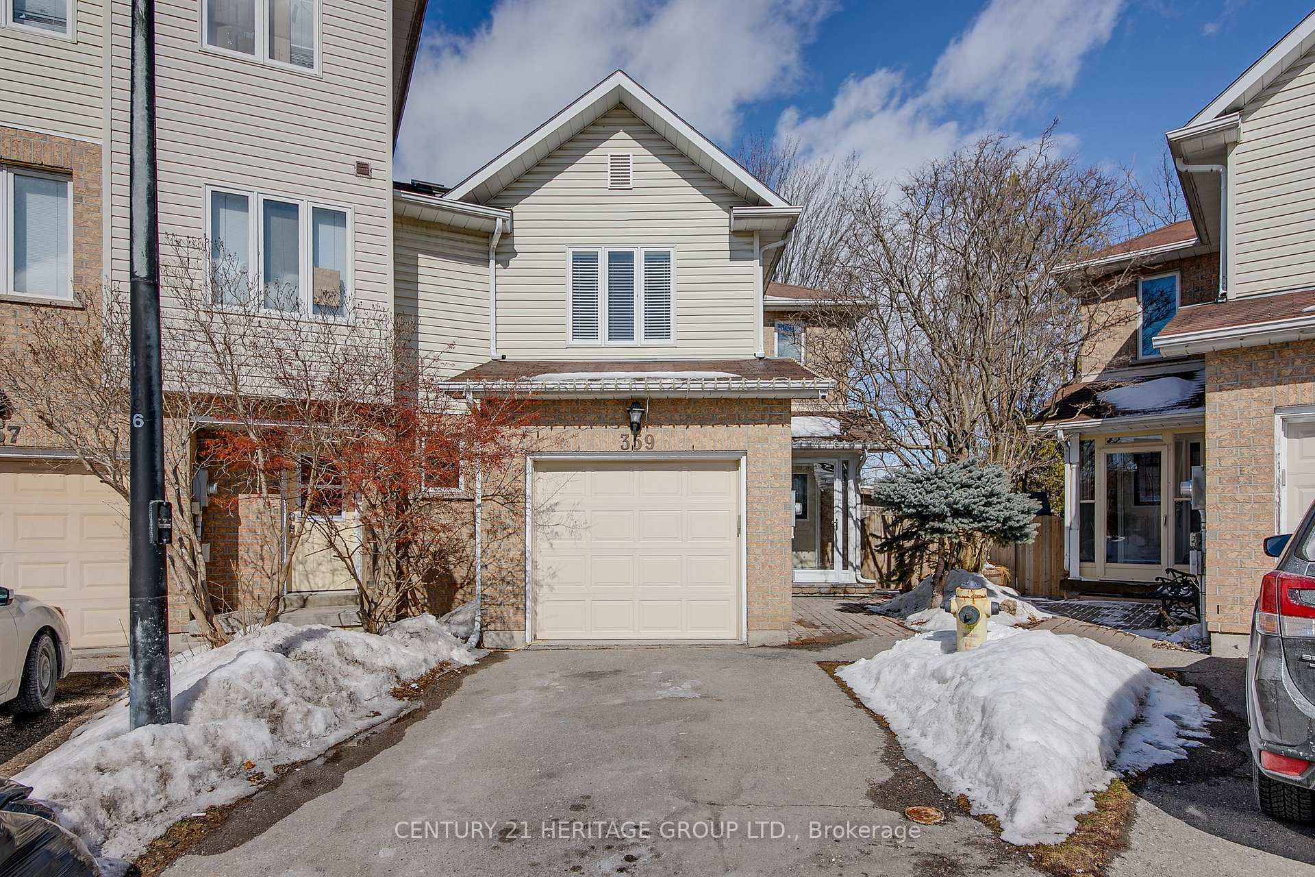 359 Riddell Court  Newmarket ON L3Y 8M8 photo