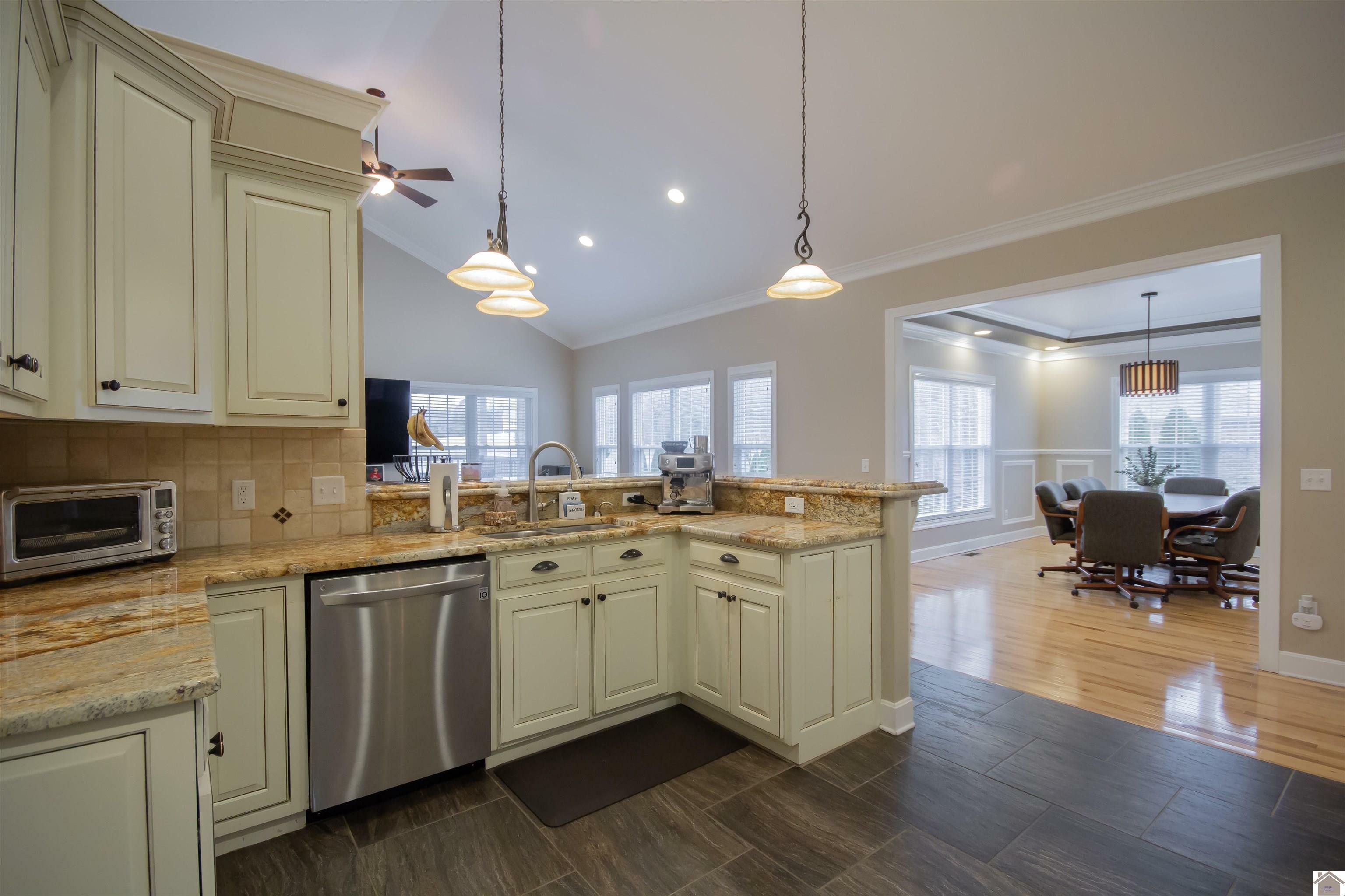 Property Photo: 165 Valor Ct KY 42003