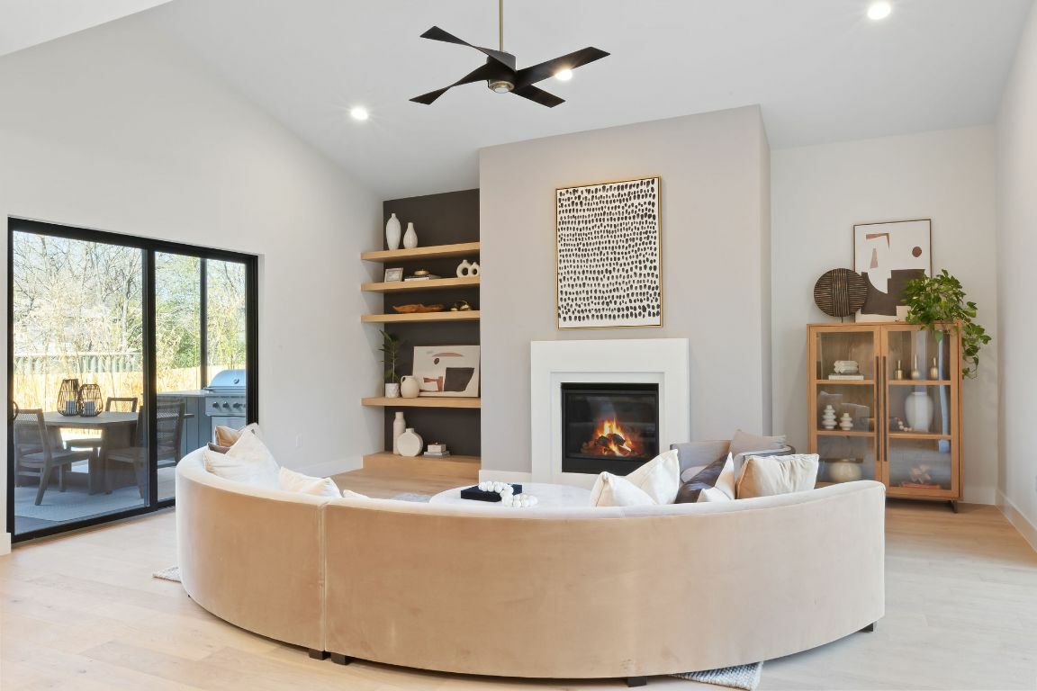 Property Photo: 5514 Montview Street TX 78756