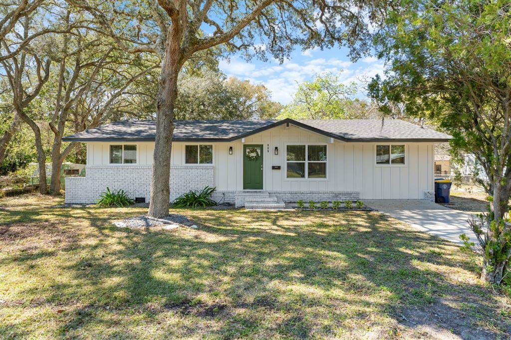 Property Photo:  809 Vernon Street  FL 32034 