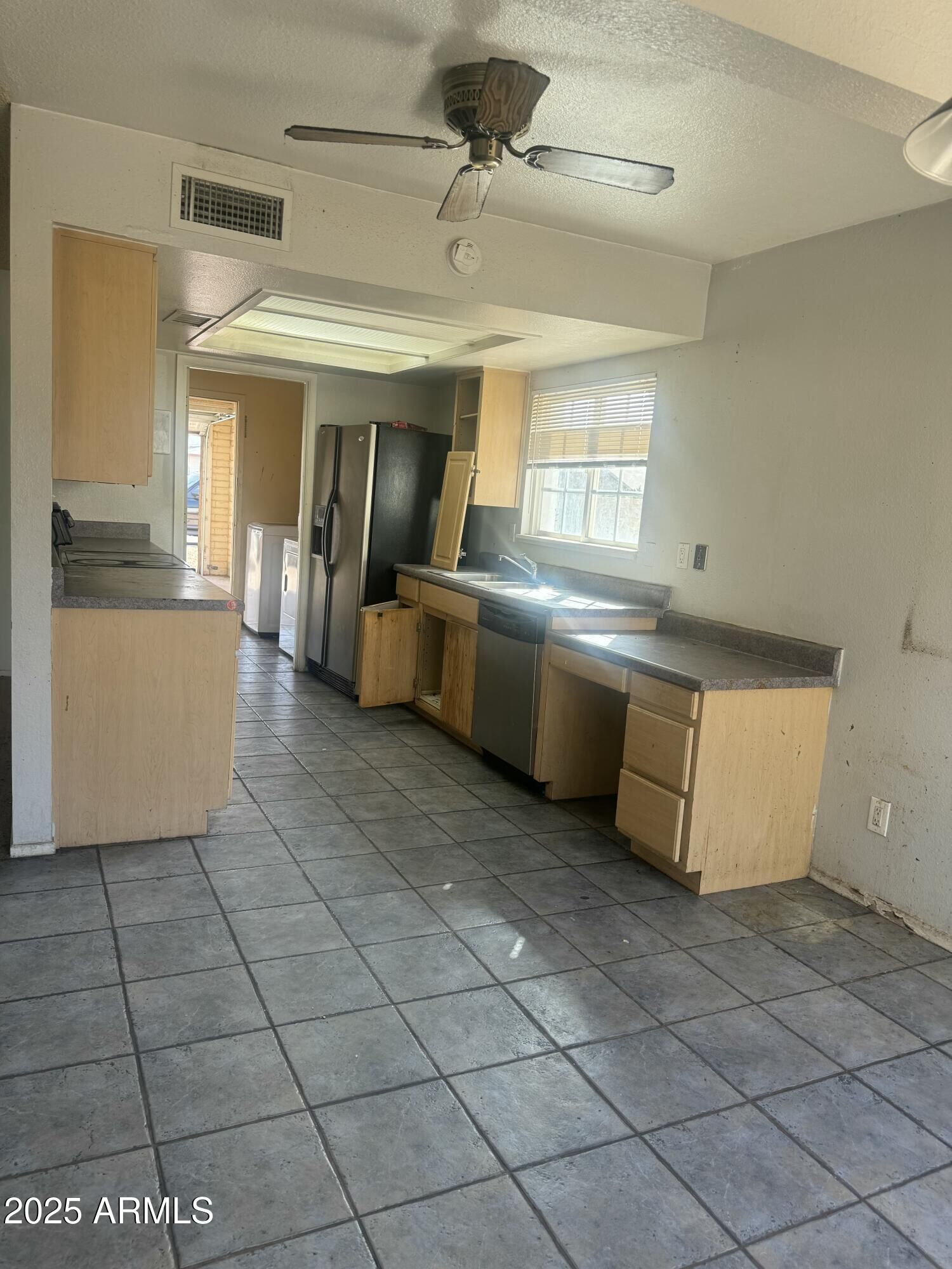 Property Photo:  5534 W Calavar Road  AZ 85306 