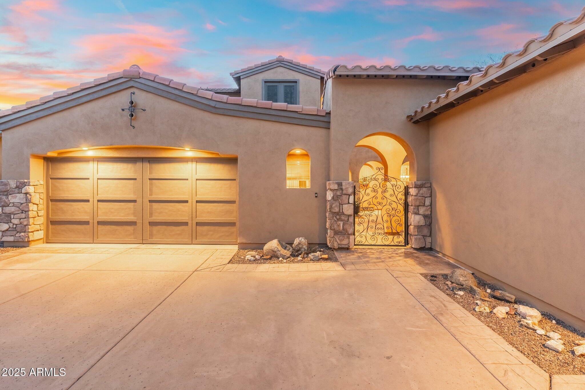 Property Photo: 8432 S 21st Place AZ 85042