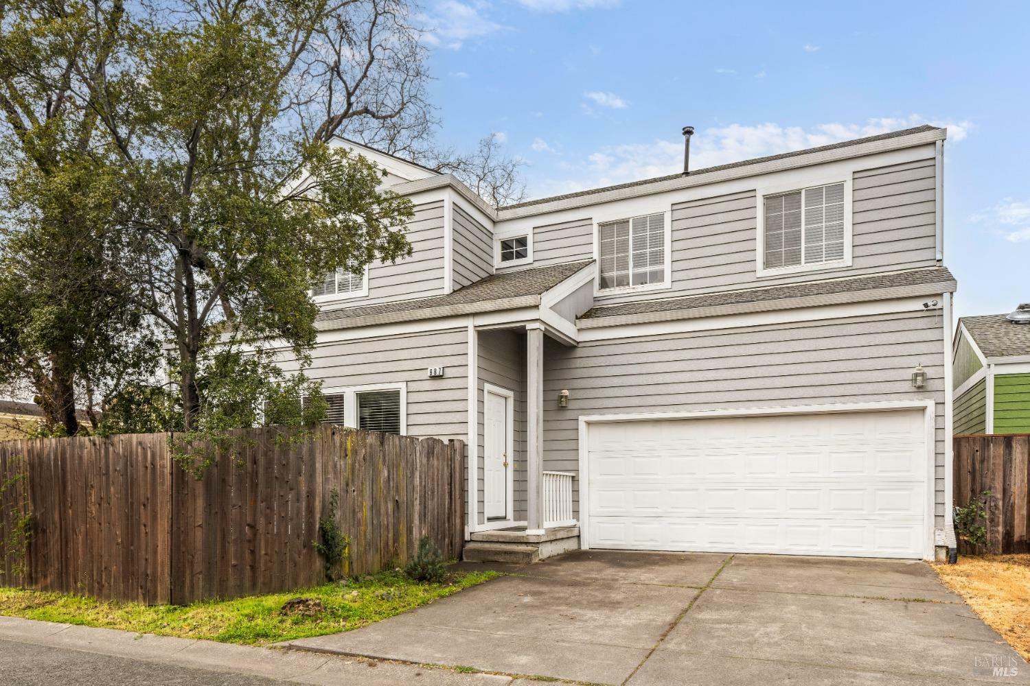 Property Photo:  987 Kingwood Street  CA 95401 