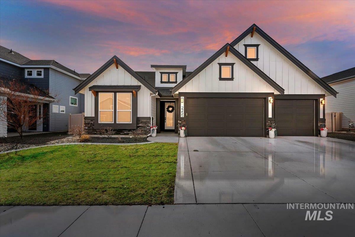 Property Photo: 2255 E Whitetail St ID 83634