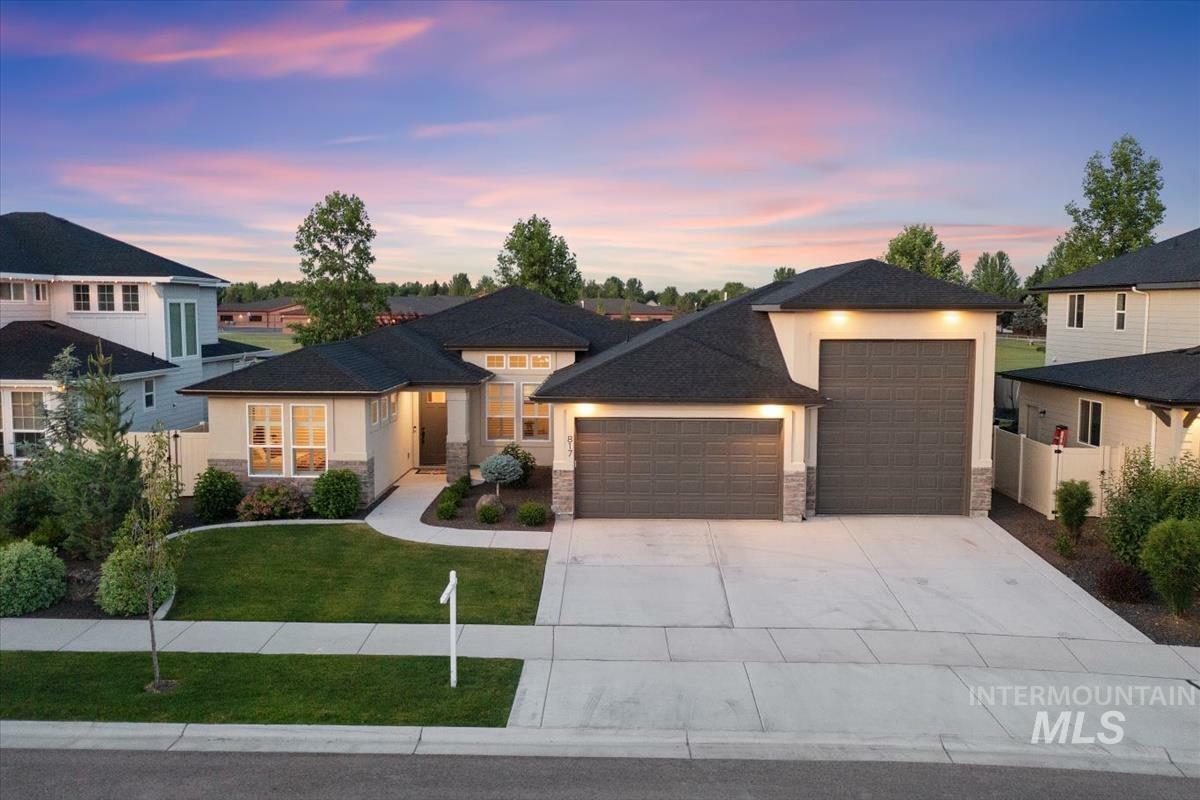 Property Photo:  817 E Territory Street  ID 83646 
