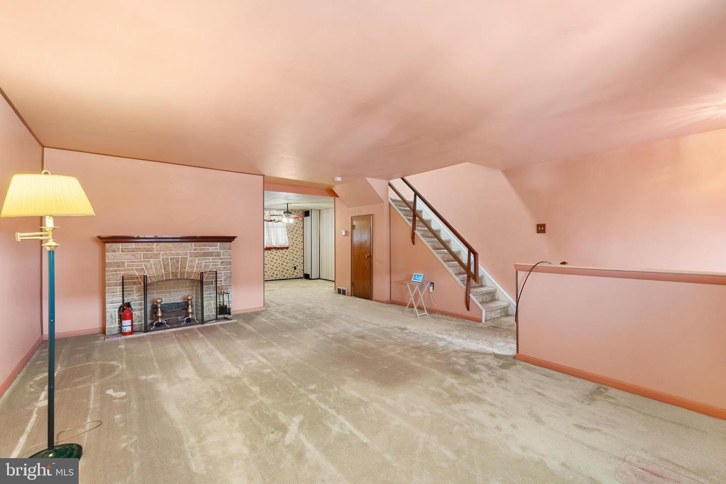 Property Photo: 1215 W Master Street PA 19122