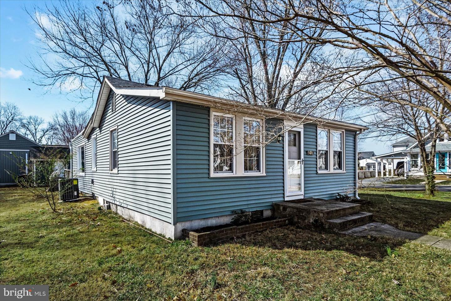 Property Photo:  120 Sulgrave St  VA 22443 