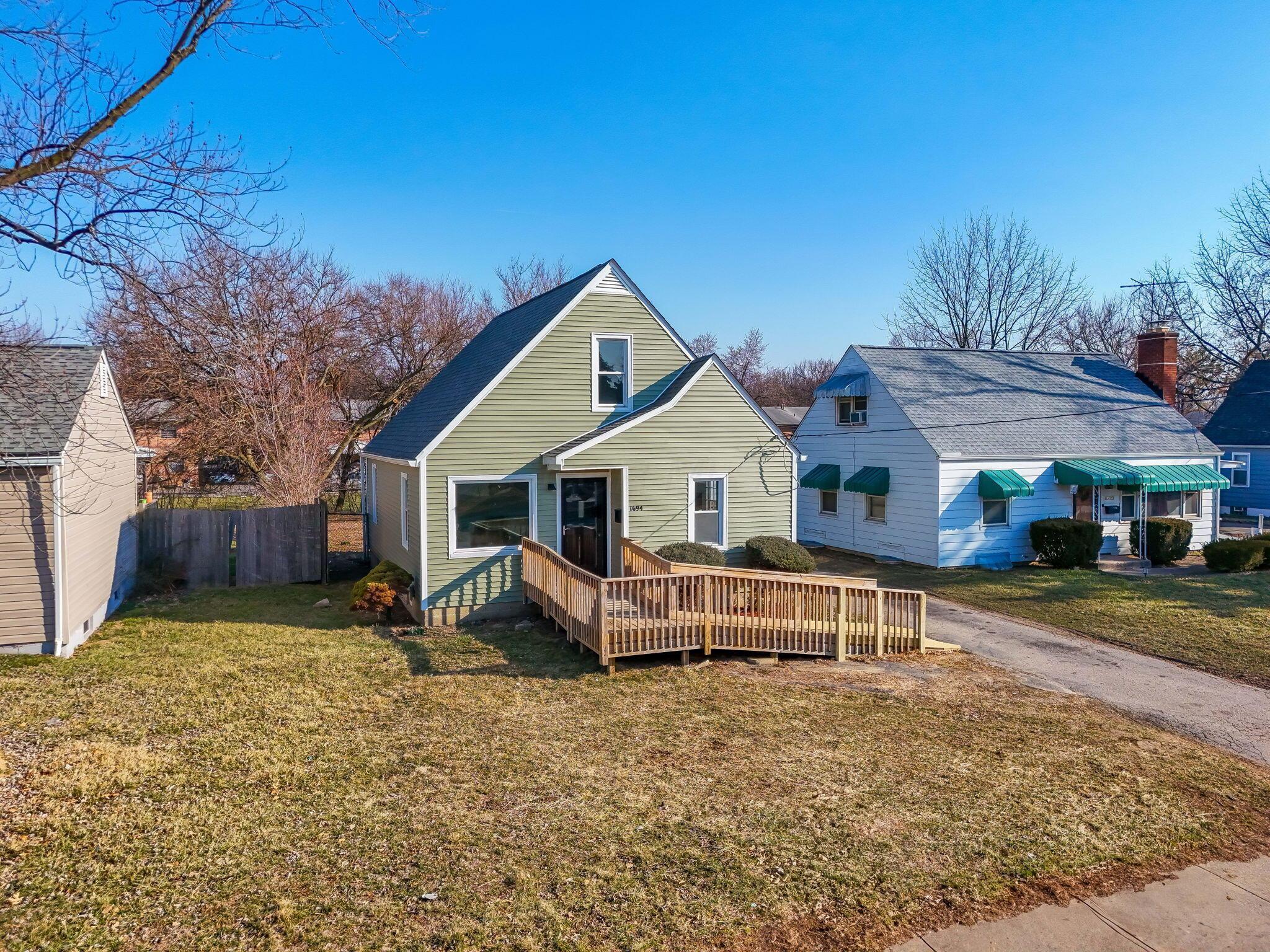 Property Photo: 1694 Frebis Avenue OH 43206