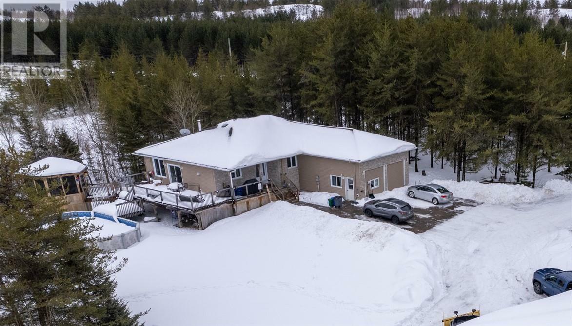 Photo de la propriété: 2950 Radar Road ON P3L 1V5