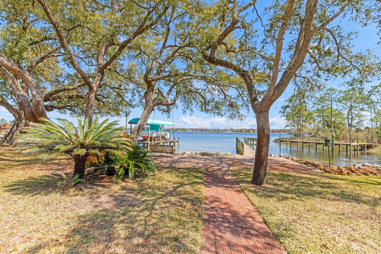 Property Photo: 120 Bahia Vista Drive FL 32578