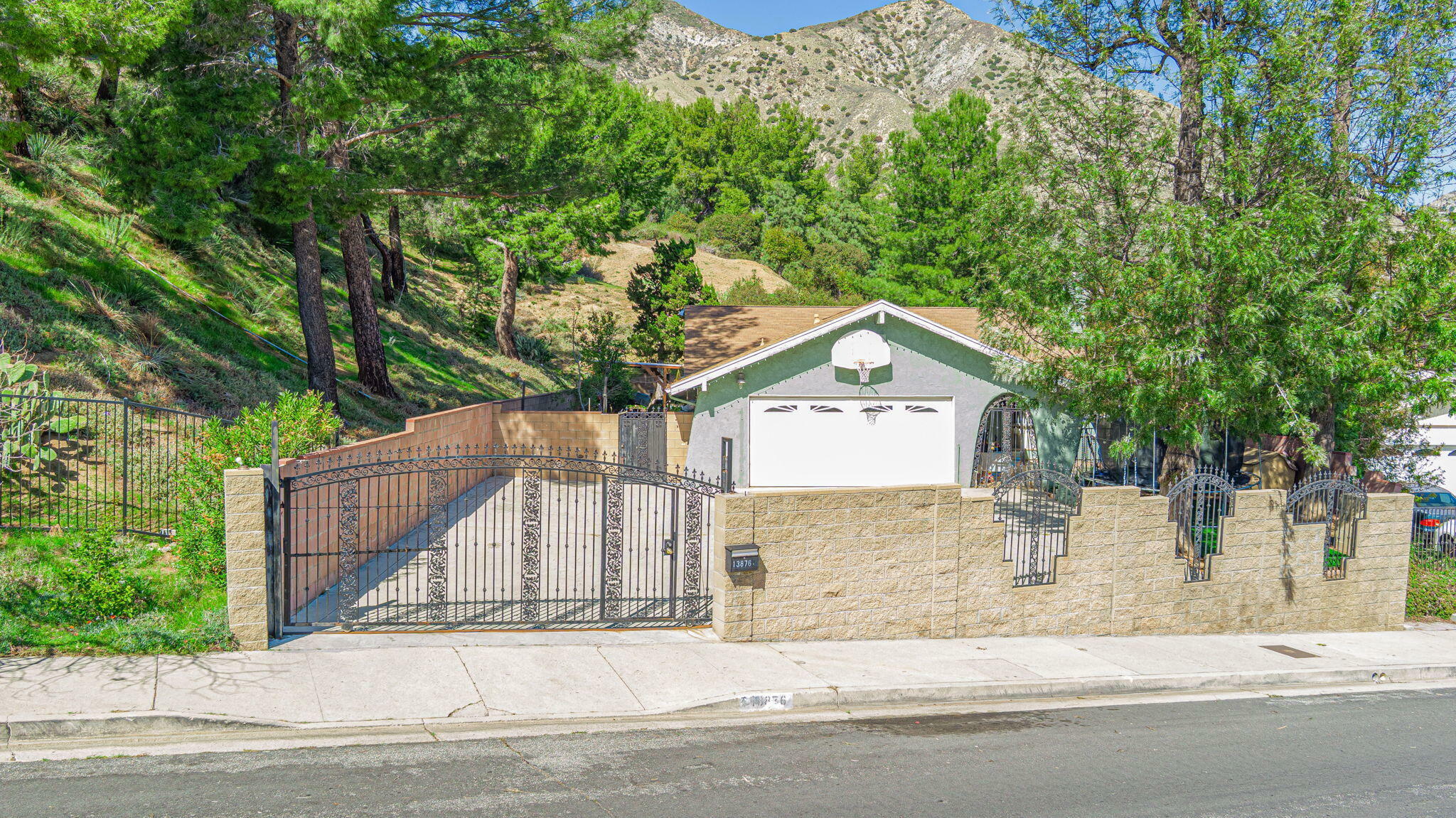 13876 Gavina Avenue  Sylmar CA 91342 photo
