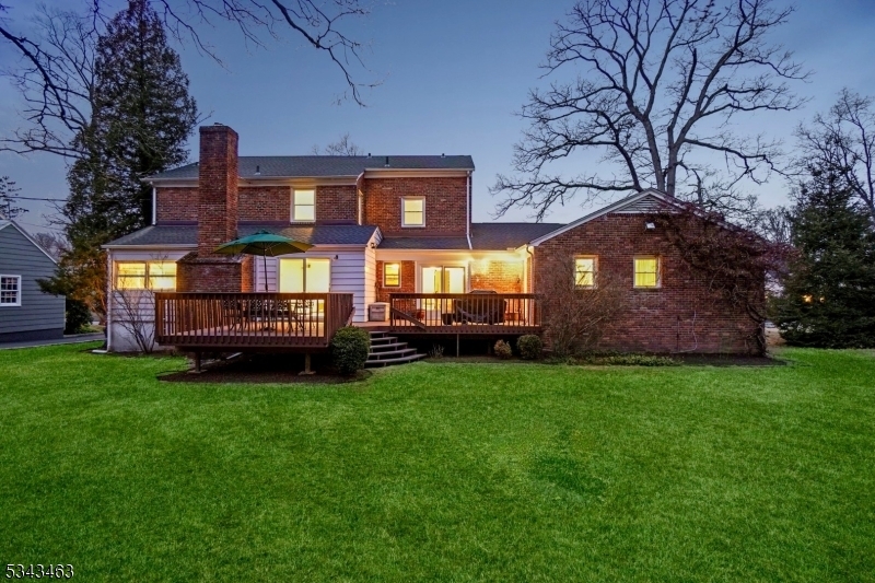 Property Photo:  52 Duffield Dr  NJ 07079 