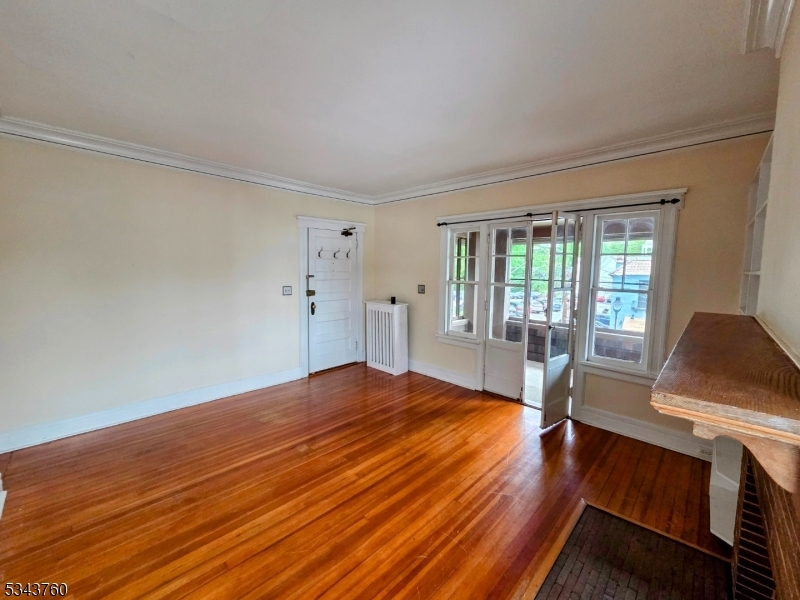 Property Photo: 8 Highland Pl 2L NJ 07040