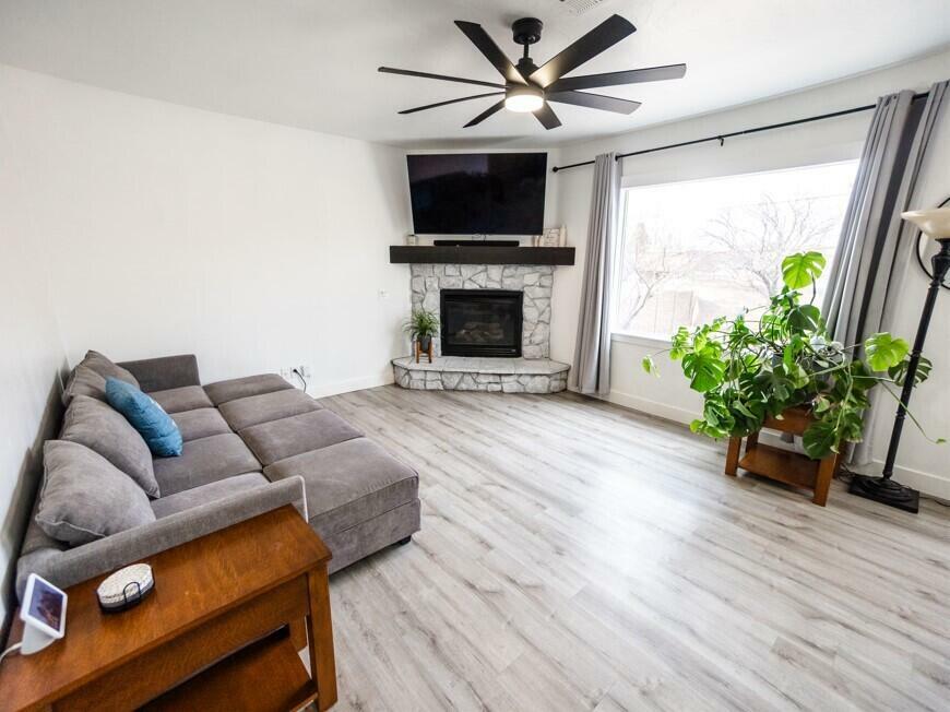 Property Photo: 43 E 820 S UT 84720