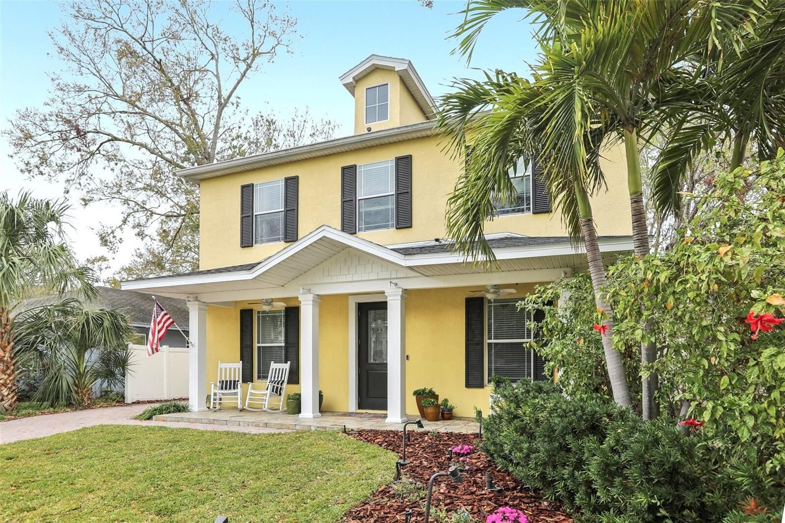 Property Photo:  2915 W Bay View Avenue  FL 33611 