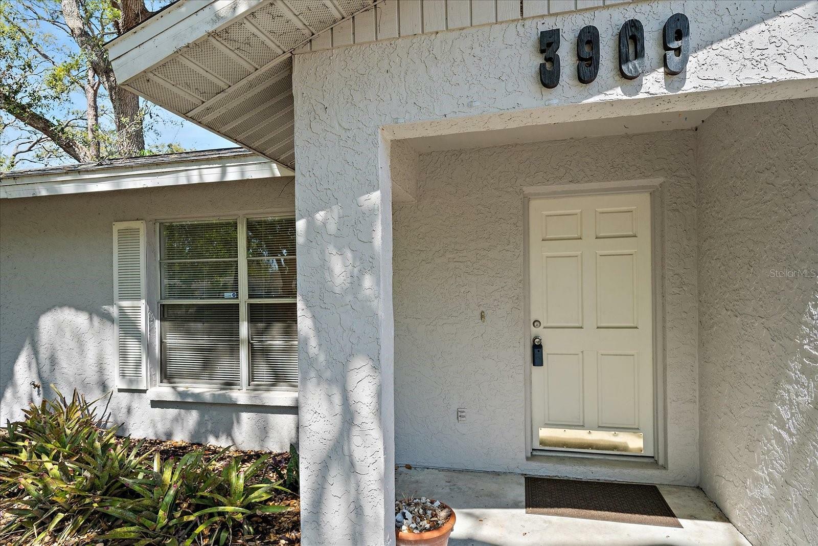 Property Photo:  3909 Linwood Street  FL 34232 