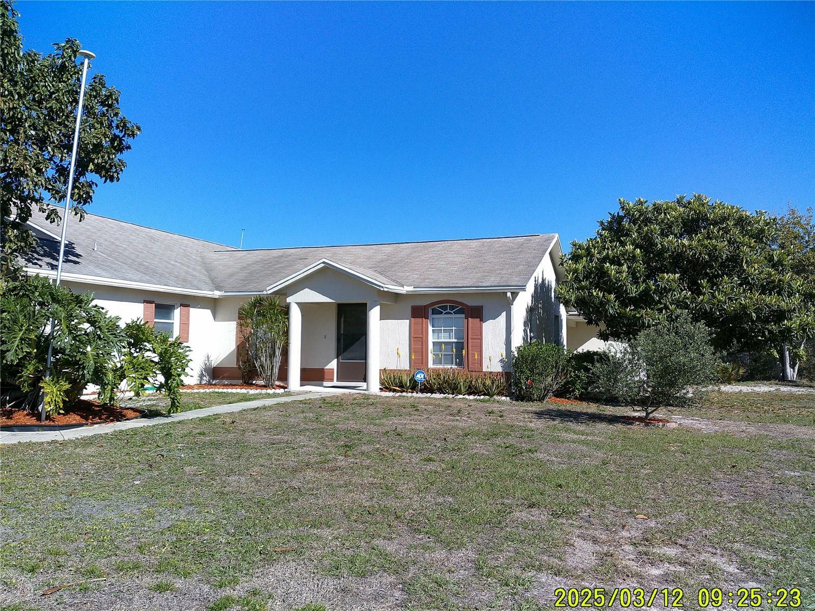 Property Photo:  100 Heatherwood Boulevard  FL 33859 