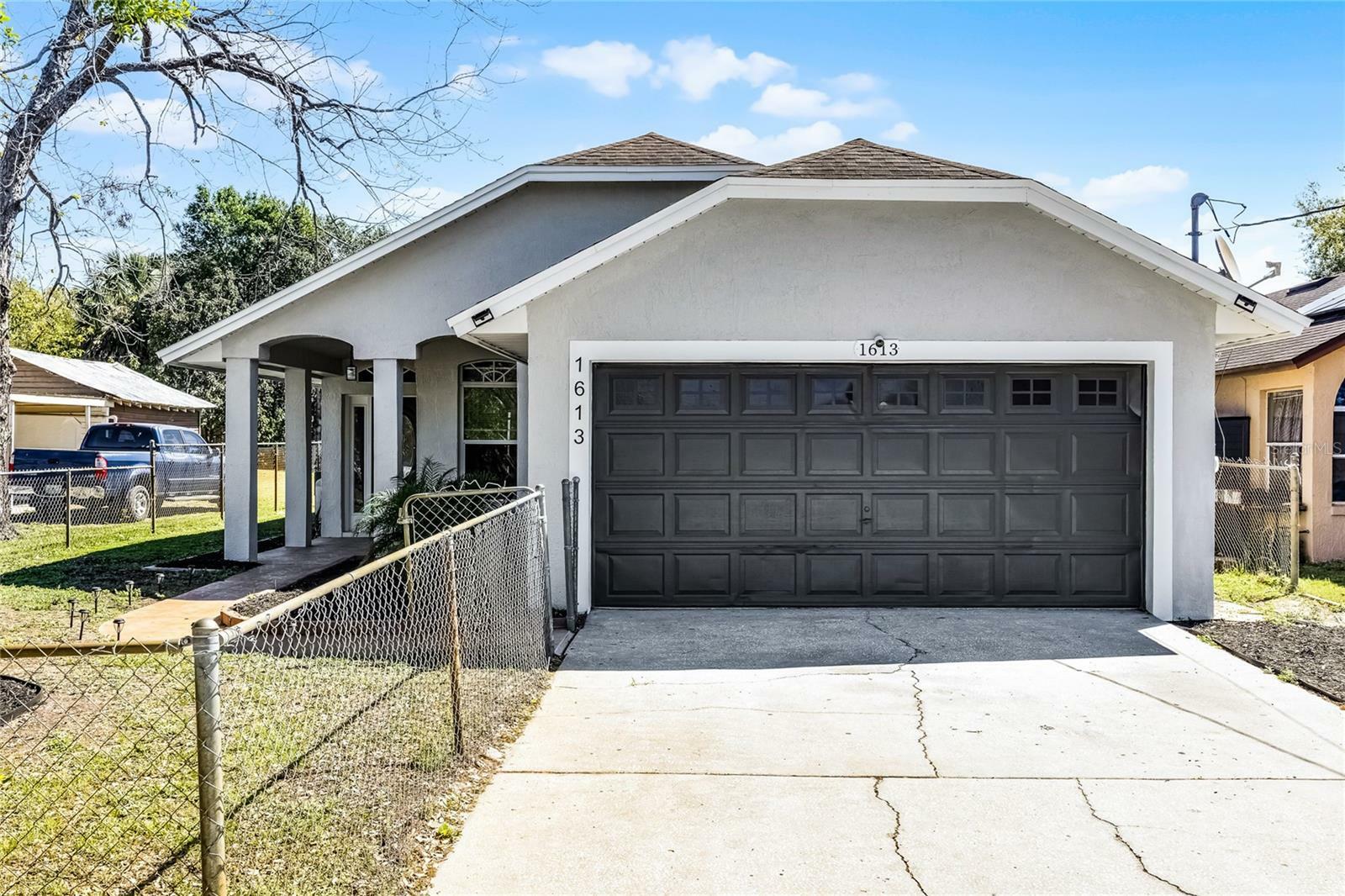 Property Photo:  1613 N Lakewood Avenue  FL 34761 