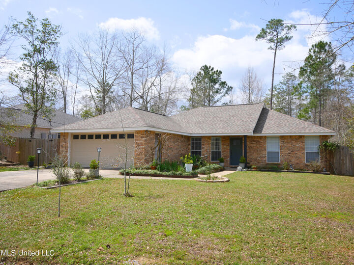 79297 E Diamondhead Drive  Diamondhead MS 39525 photo