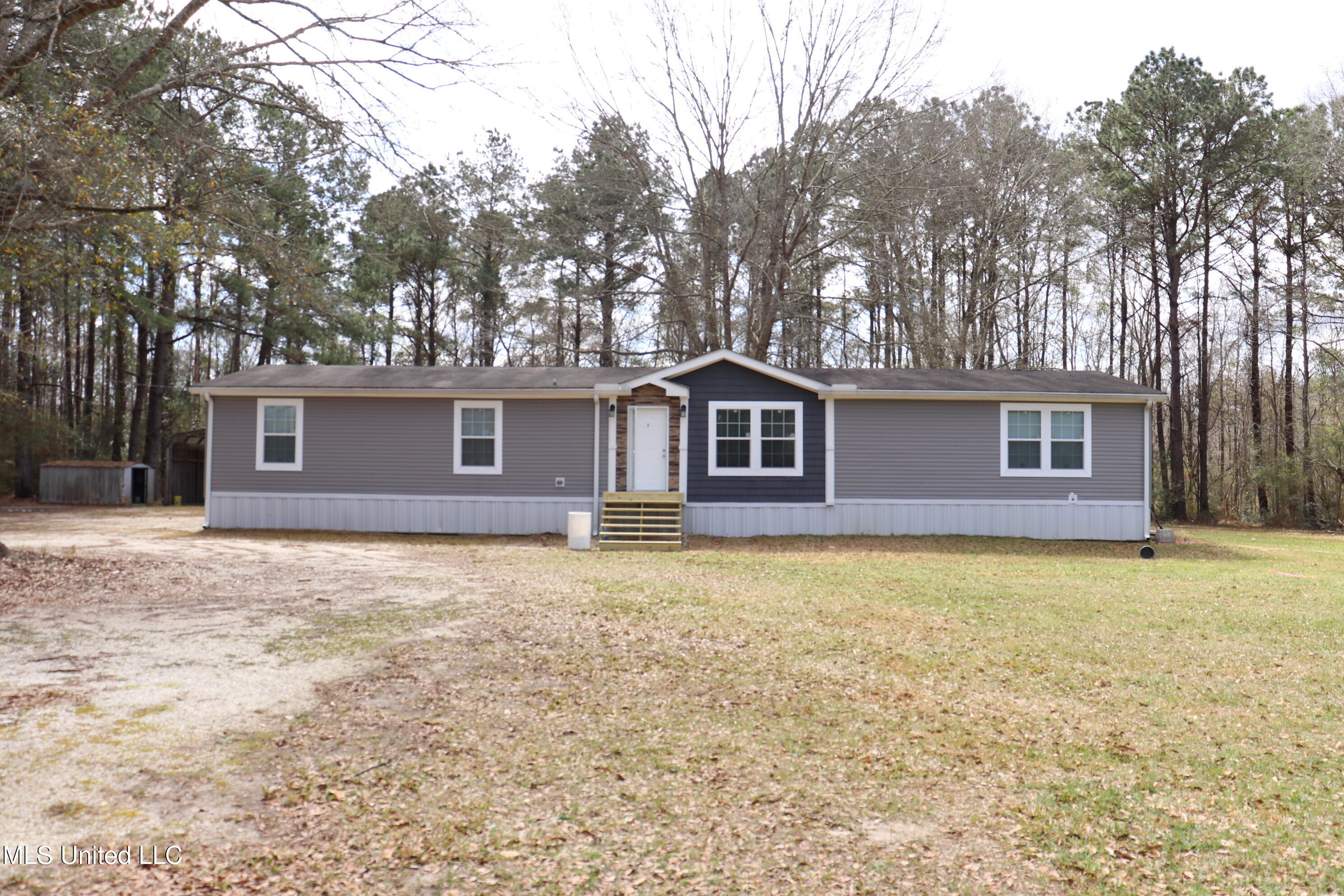 Property Photo: 10312 Hwy 21 South MS 70427