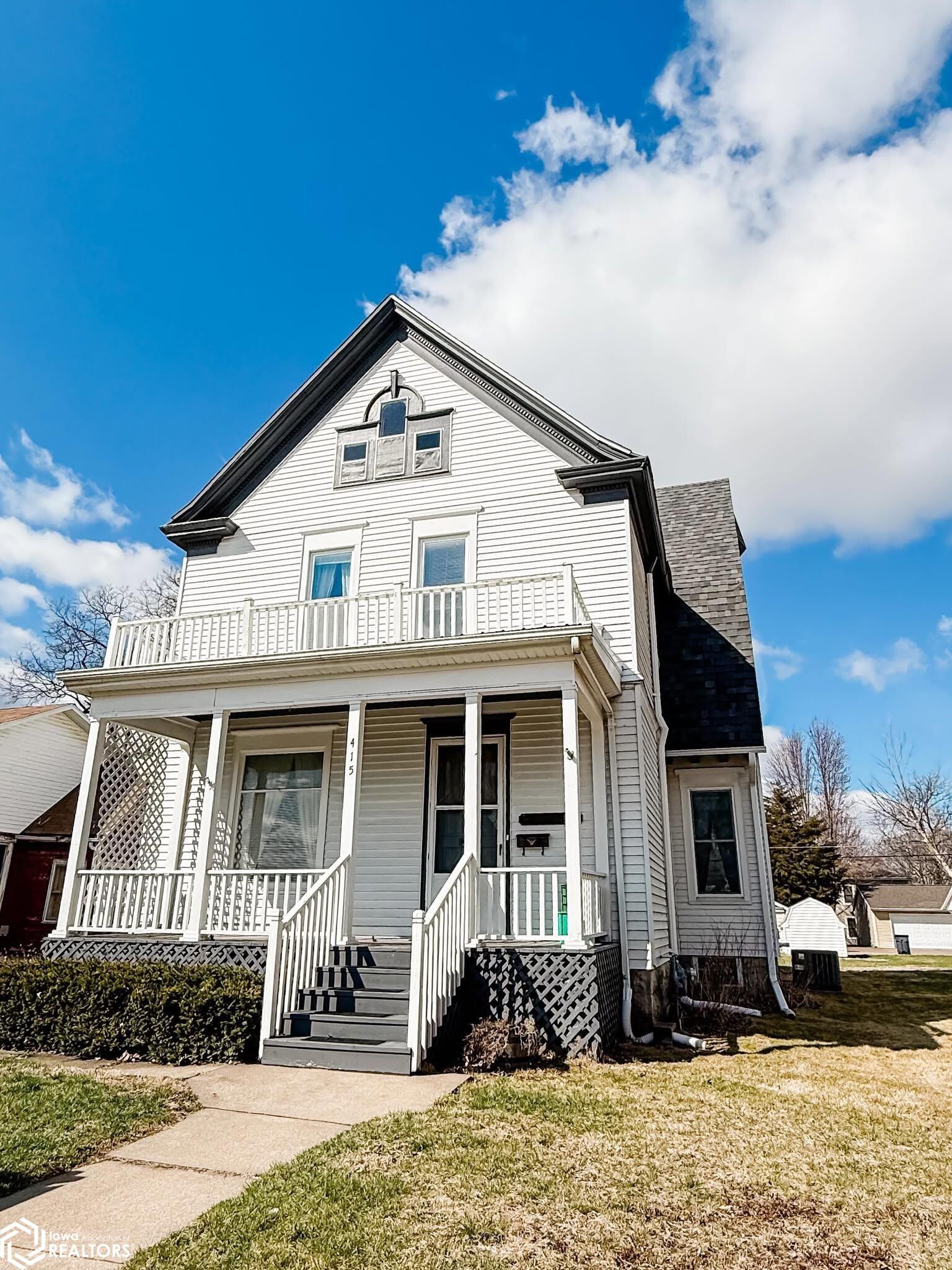 Property Photo: 415 S Garfield Avenue IA 52601