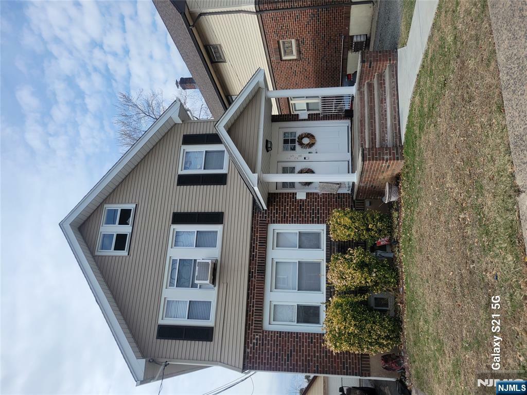 Property Photo:  15-28-28 Parmelee Avenue 2  NJ 07410 