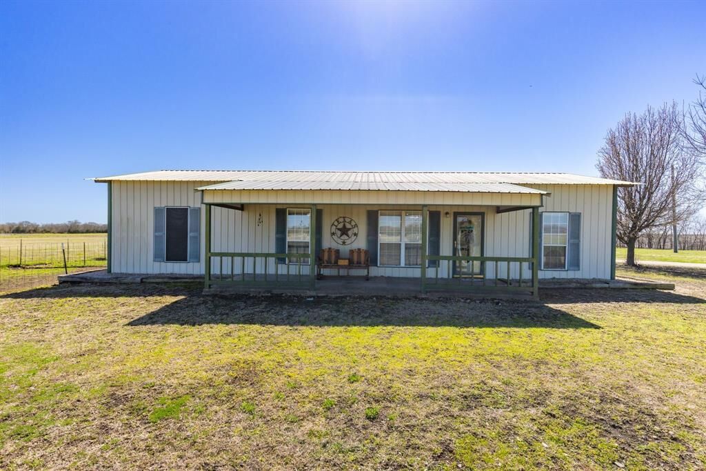 Property Photo:  2080 County Road 3430  TX 75469 