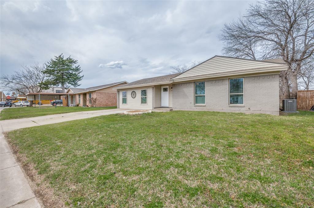 Property Photo:  1755 Tyson Street  TX 76131 