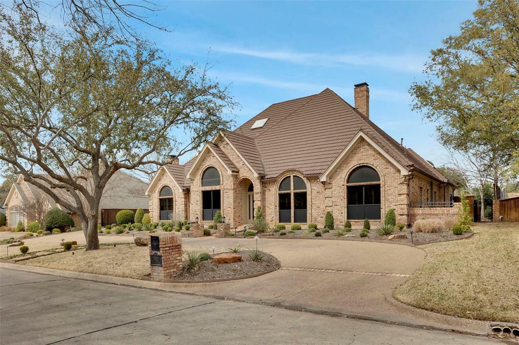 Property Photo: 3302 St Albans Circle TX 76034
