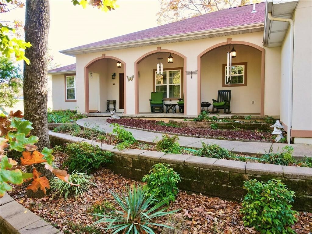 Property Photo: 11 Saint Andrews Lane Holiday Island Unit 9 AR 72631