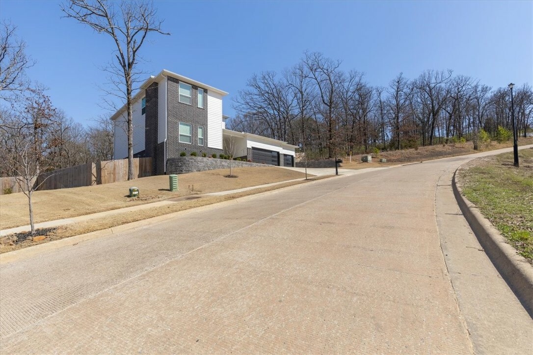 Property Photo: 2352 N Windswept Lane AR 72703