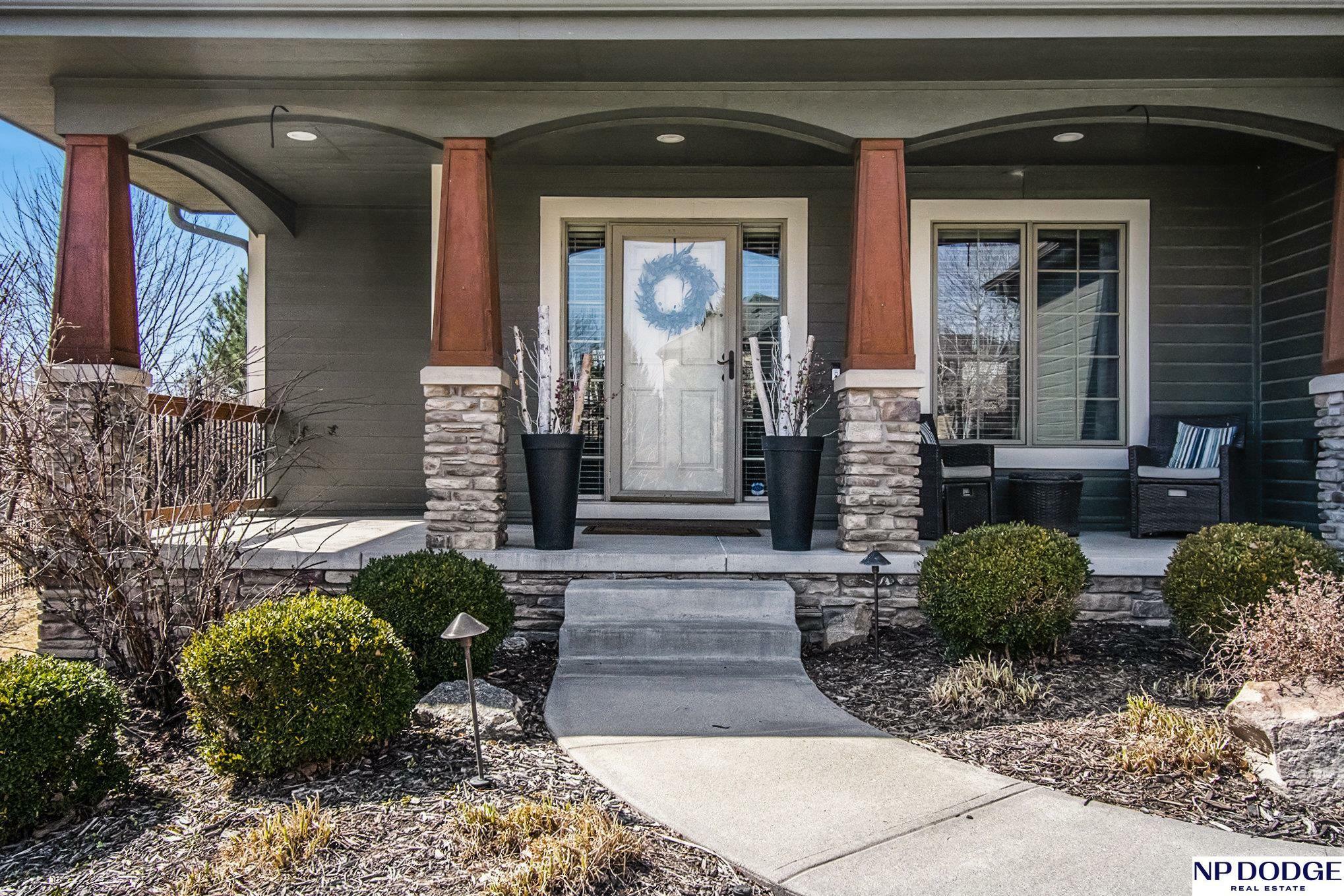 Property Photo: 2620 N 170 Avenue NE 68116
