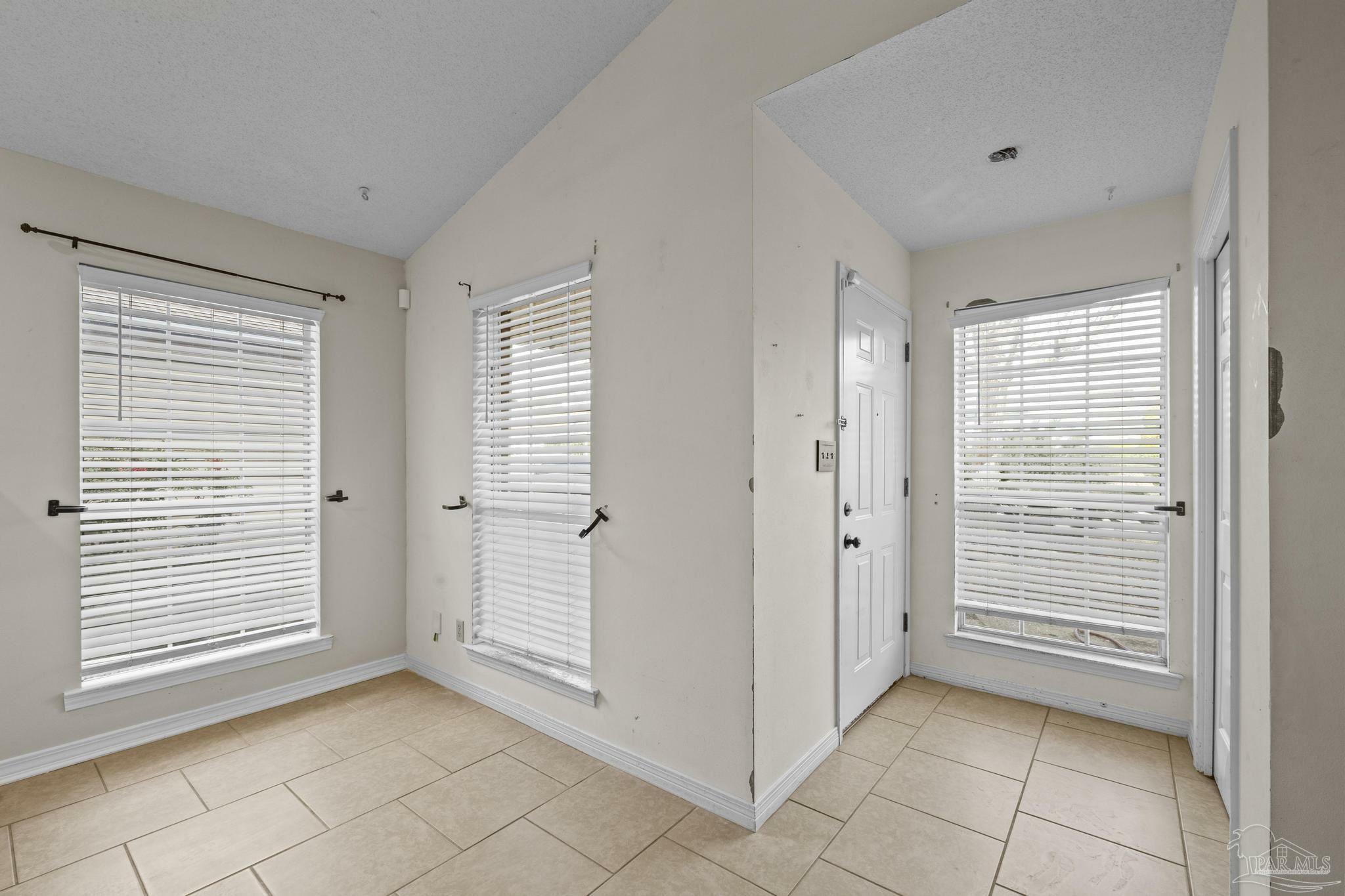 Property Photo: 4116 Coppertree Ln FL 32504