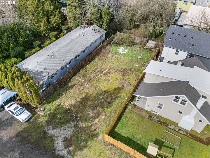 Property Photo:  9165 NE Oregon St  OR 97220 