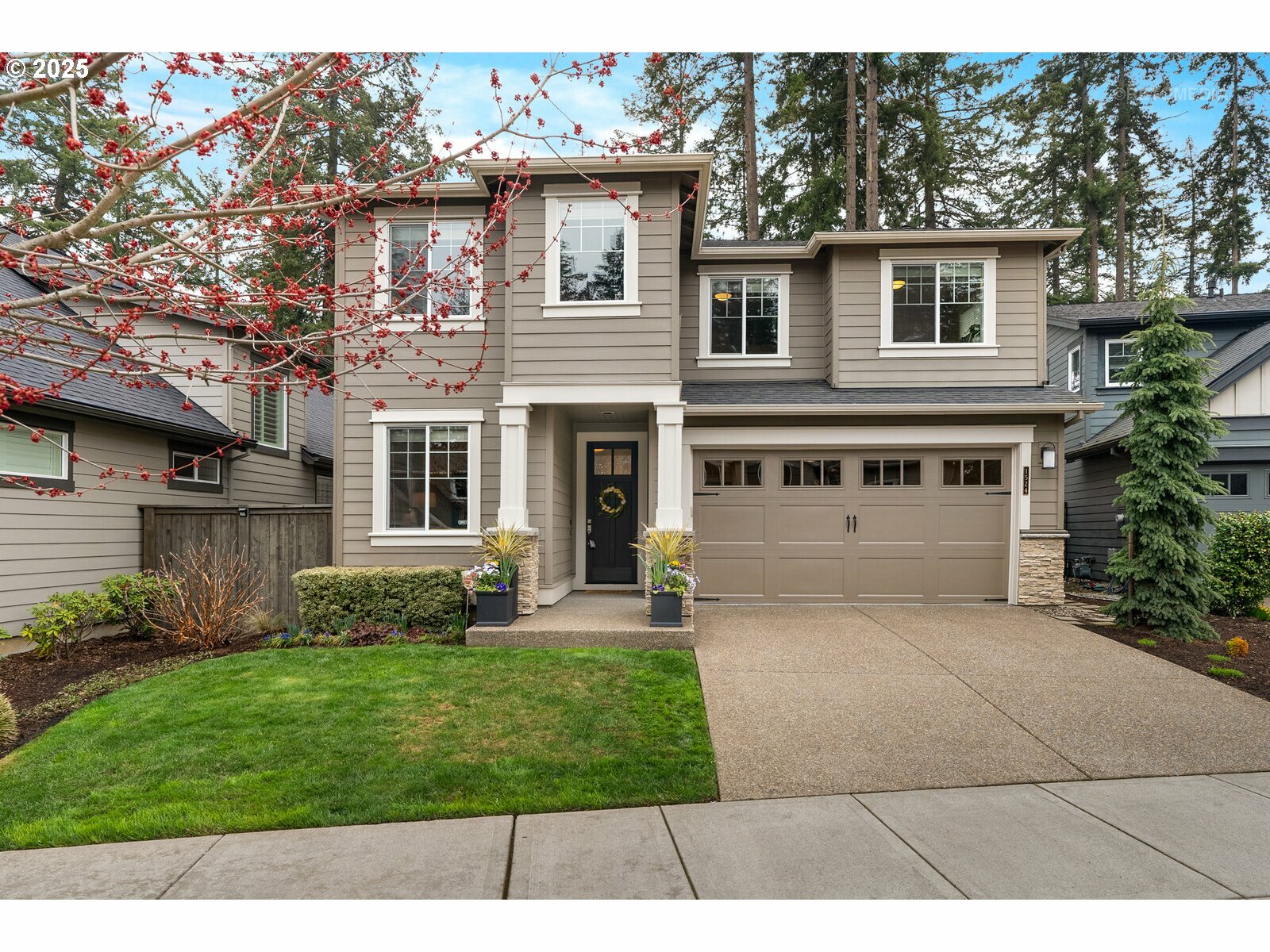 Property Photo: 1524 SE 41st Loop OR 97123
