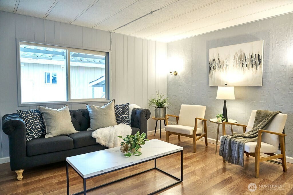 Property Photo: 23121 Edmonds Way 28 WA 98020